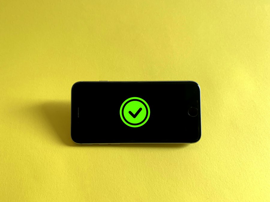 Photo fact-checking information verification tips