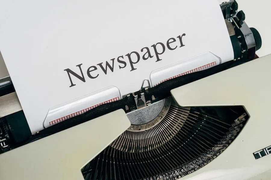 online news editor job duties